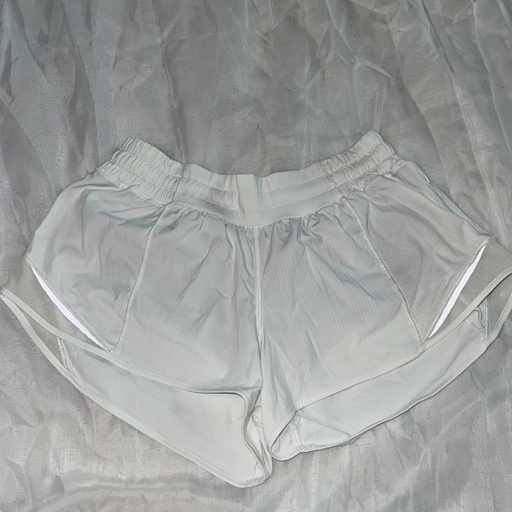 White 2.5” size 6 hotty hot lululemon shorts